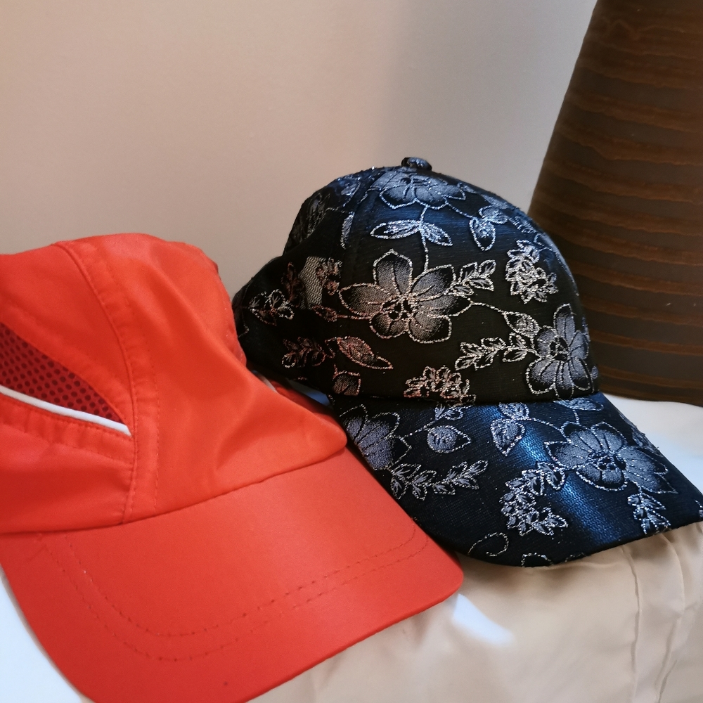 2 hats